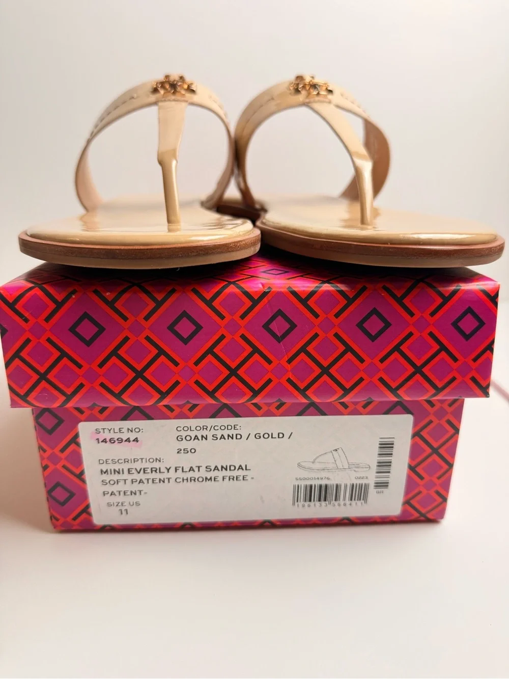 Tory Burch Mini Everly Flat Sandals Goan Sand Gold Patent Thong Women’s US 11